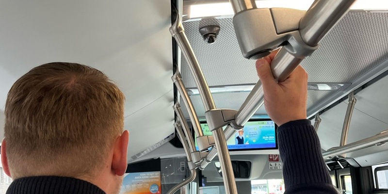 POL-HA: Polizeibeamte begleiten Linienbus in Wehringhausen - Foto: presseportal.de