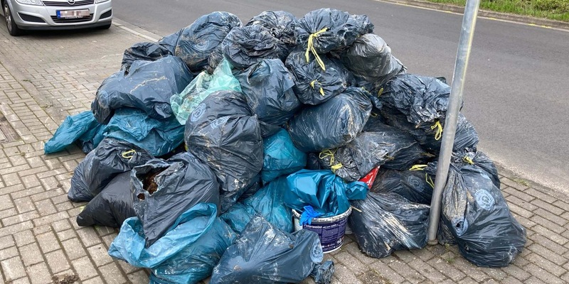 POL-REK: 240416-2: Etwa 50 Müllsäcke mit Resten einer Cannabisplantage aufgefunden - Foto: presseportal.de