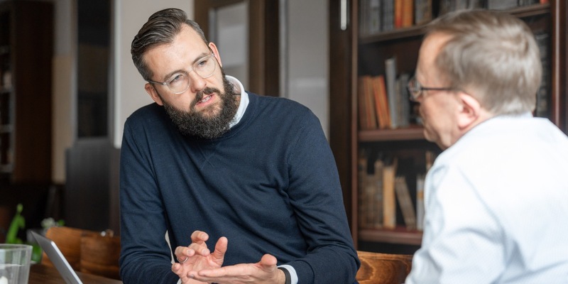 Experte warnt vor Social-Recruiting: Eine kritische Analyse von Thomas Philipzig für die Logistik- und Produktionsbranche - Foto: presseportal.de