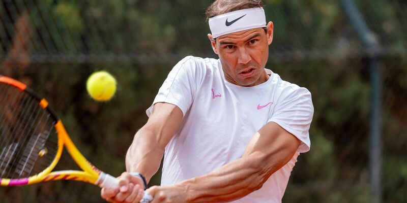 Gewann sein Comeback-Match in Barcelona glatt in zwei Sätzen: Rafael Nadal. - Foto: Eric Renom/LaPresse via ZUMA Press/dpa