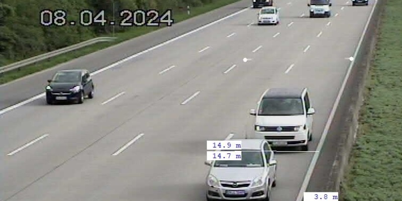 POL-DA: Darmstadt: Polizei kontrolliert Abstand/Weniger als 10 Meter zum Vordermann bei 140 km/h - Foto: presseportal.de