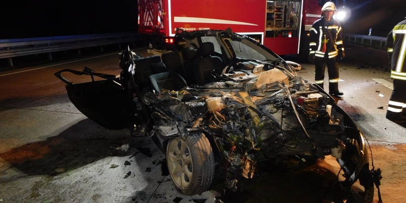 POL-HK: Bispingen: Schwerer Unfall auf der Autobahn bei Bispingen (Foto anbei) - Foto: presseportal.de