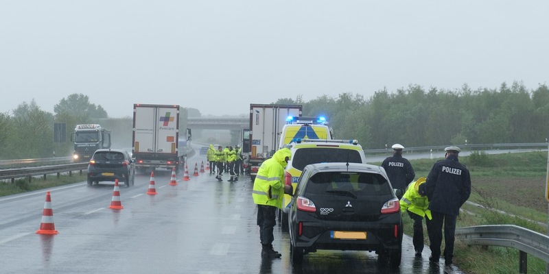 POL-HS: Grenzüberschreitende Schwerpunktkontrollen der Polizei in drei Ländern. - Foto: presseportal.de