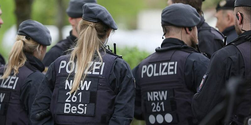 Polizisten (Archiv) - Foto: über dts Nachrichtenagentur