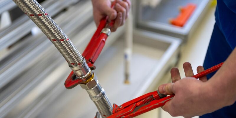 Der Arbeits- und Fachkräftemangel macht Mittelständlern besonders zu schaffen. - Foto: Monika Skolimowska/dpa