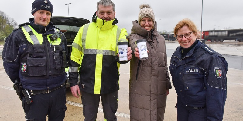 POL-MK: sicher.mobil.leben: Kaffee für Brummi-Fahrer - Foto: presseportal.de
