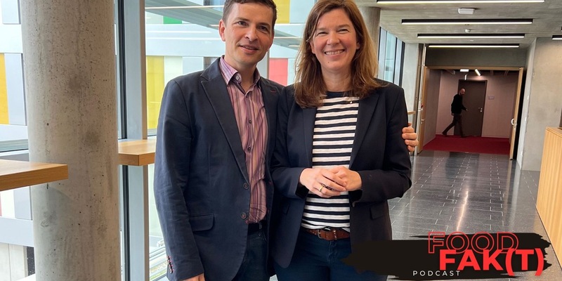 Ernährung neu definiert: Im Podcast Food Fak(t) beleuchtet Stefan Fak mit der parlamentarischen Staatssekretärin für Landwirtschaft und Ernährung, Ophelia Nick, die neue Ernährungsstrategie der Bundesregierung - Foto: presseportal.de