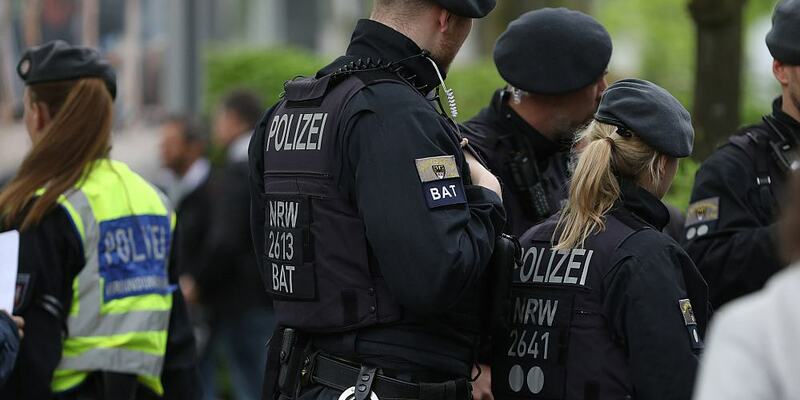 Polizisten (Archiv) - Foto: über dts Nachrichtenagentur