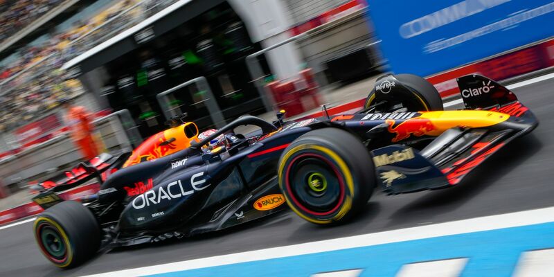 Red-Bull-Pilot Max Verstappen verpasste im Training und der Sprint-Quali in Shanghai die schnellste Runde. - Foto: Andy Wong/AP