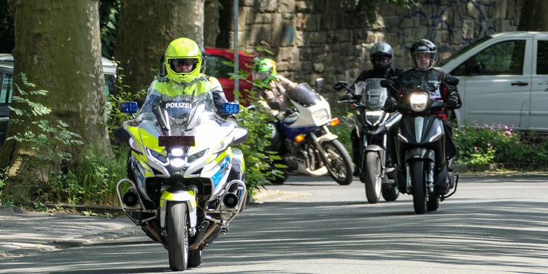 POL-RE: Kreis Recklinghausen/ Bottrop/ Kreis Borken/ Kreis Coesfeld: PoliTour - Biker-Ausfahrt mit der Polizei - Foto: presseportal.de