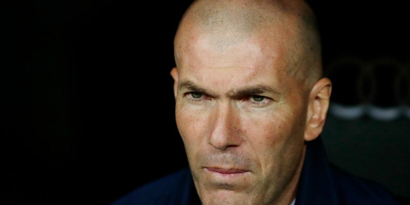 Die französische Fußball-Legende Zinédine Zidane könnte Cheftrainer beim FC Bayern werden. - Foto: Manu Fernandez/AP/dpa