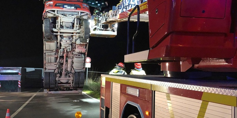 FW Voerde: Personenrettung aus luftiger Höhe - Foto: presseportal.de