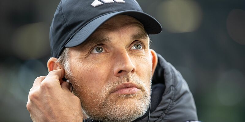 Will sich nur auf die kommenden Spiele konzentrieren: Bayerns Trainer Thomas Tuchel . - Foto: Andreas Gora/dpa