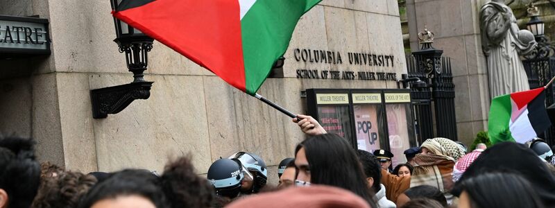Palästinensische Unterstützer protestierten am vergangenen Donnerstag in der Nähe der Columbia University. - Foto: Andrea Renault/ZUMA Press Wire/dpa