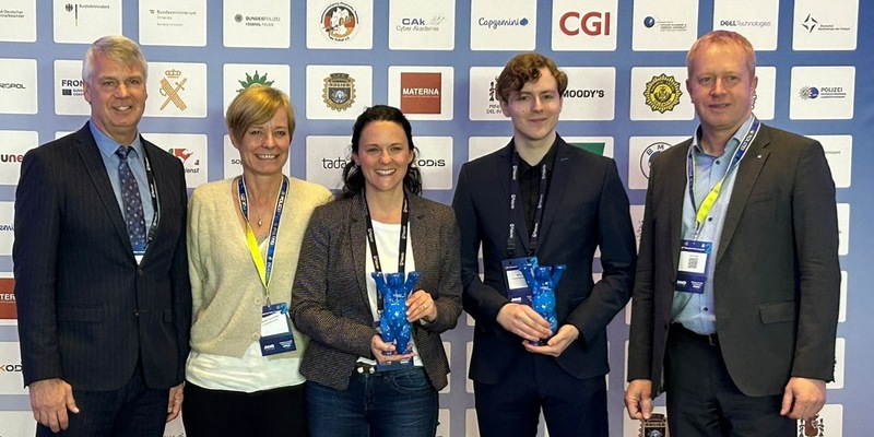 POL-AK NI: Ehemalige Studierende der Polizeiakademie Niedersachsen mit Zukunftspreis ausgezeichnet Rebecca Kükelhahn und Ole Heinze werden beim Europäischen Polizeikongress in Berlin für Ihre Arbeiten prämiert - Foto: presseportal.de