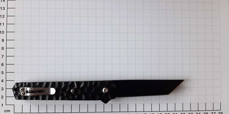 BPOL NRW: Bundespolizisten stellen Einhandmesser bei 14-Jährigem sicher - Foto: presseportal.de