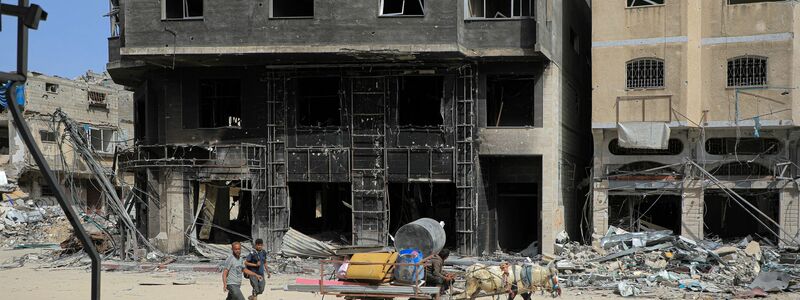 Zerstörung überall: Bis Ende Februar wurden nach Angaben des UN-Satellitenzentrums mehr als 31.000 Gebäude zerstört. - Foto: Rizek Abdeljawad/XinHua/dpa