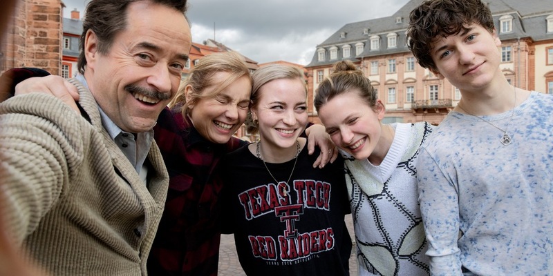 ALTER WEISSER MANN / LEONINE Studios und Wiedemann & Berg Film geben Drehstart von Simon Verhoevens neuer Kinokomödie bekannt - Foto: presseportal.de