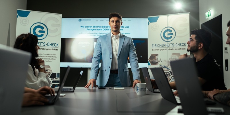 Karriere bei E-Sicherheits-Check GmbH: Gemeinsam für technische Sicherheit mit einem Top-Arbeitgeber sorgen - Foto: presseportal.de