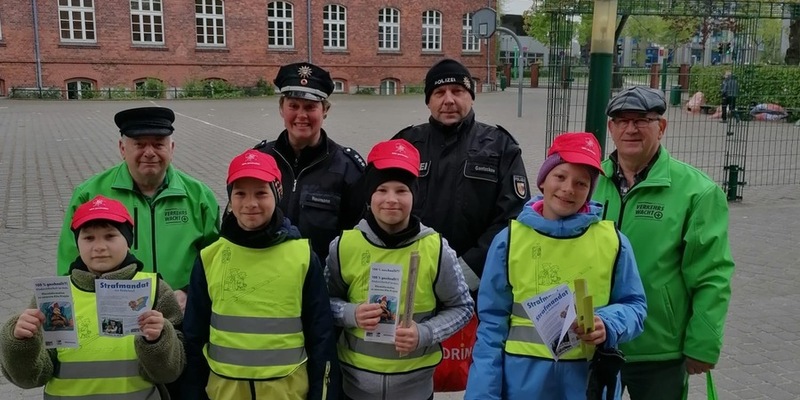 POL-NB: 100 % geschnallt?! - Die Verkehrswacht sucht Nachwuchs - Foto: presseportal.de