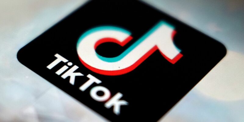 Die Brüsseler Behörde hatte zu Wochenbeginn verkündet, dass sie prüfen will, ob das Unternehmen mit Belohnungsfunktionen in TikTok Lite die psychische Gesundheit von Minderjährigen gefährde und gegen EU-Regeln verstoße. - Foto: Kiichiro Sato/AP/dpa