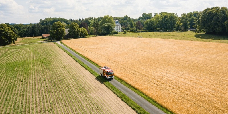 FW Hünxe: Sturmschaden vor Eintreffen der Feuerwehr beseitigt - Foto: presseportal.de