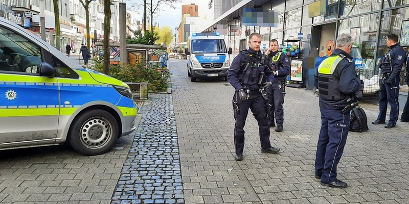 POL-BO: Schwerpunkteinsatz: Polizei zeigt Präsenz im Herner Stadtzentrum - Foto: presseportal.de