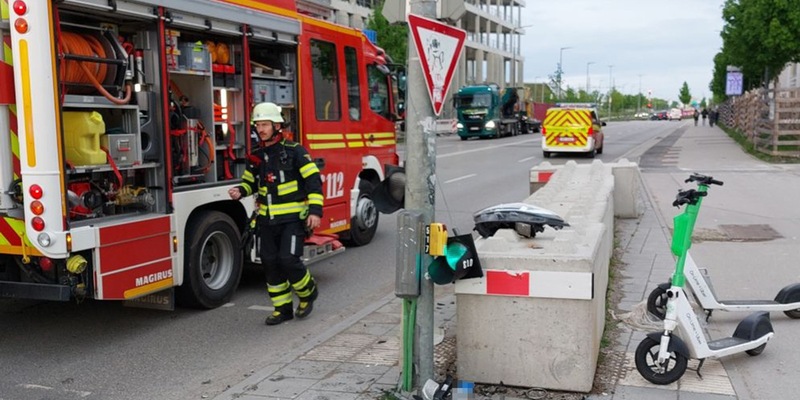 FW-M: Schwerverletzter durch Verkehrsunfall (Pasing) - Foto: presseportal.de