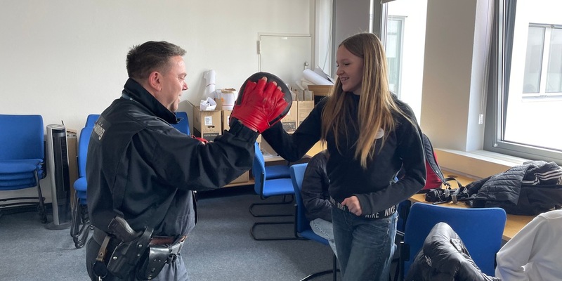 BPOLI MD: Es gibt viele Gründe für die Bundespolizei. Finde Deinen! - Zukunftstag bei der Bundespolizei in Magdeburg - Foto: presseportal.de