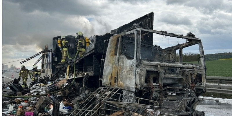 POL-PDNW: Polizeiautobahnstation Ruchheim - LKW brennt auf A6 aus - Foto: presseportal.de