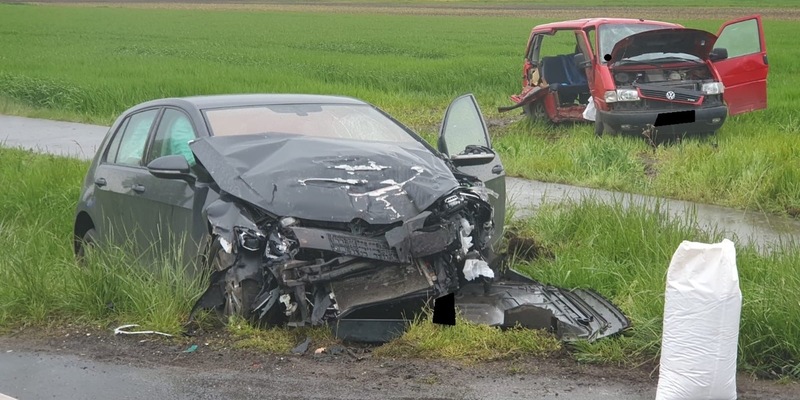 POL-MI: Zwei Personen in Lebensgefahr und mehrere Schwerverletzte nach Unfall in Friedewalde - Foto: presseportal.de