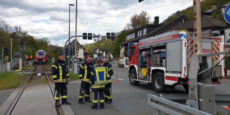 FW Schalksmühle: Zwischenfall auf Bahnstrecke / Feuerwehr betreut Fahrgäste - Foto: presseportal.de