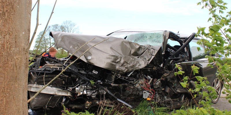 POL-MI: Autofahrer nach Unfall mit Rettungshubschrauber ins Mindener Klinikum geflogen - Foto: presseportal.de