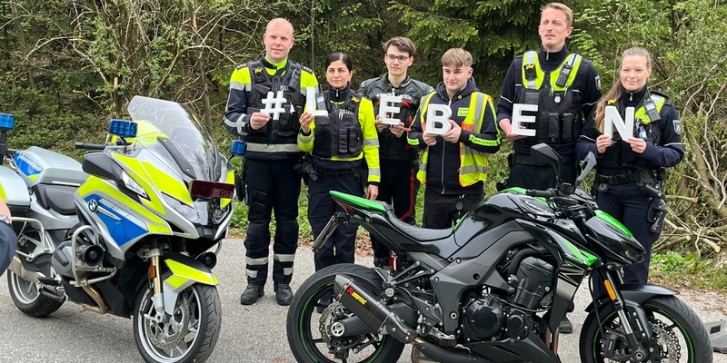 POL-HX: Für zwei Kradfahrer ist die Motorradsaison schon unterbrochen / Gemeinsame Motorradkontrollen der Kreispolizeibehörden Höxter und Paderborn - Foto: presseportal.de