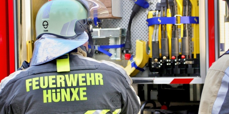 FW Hünxe: Person in Baugrube gestürzt und eingeklemmt - Foto: presseportal.de