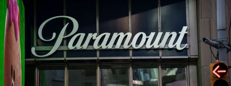 Paramount bietet für den Gesamtkonzern Warner Bros. Discovery gut 108 Milliarden Dollar. (Archivfoto) - Foto: Michael Kappeler/dpa
