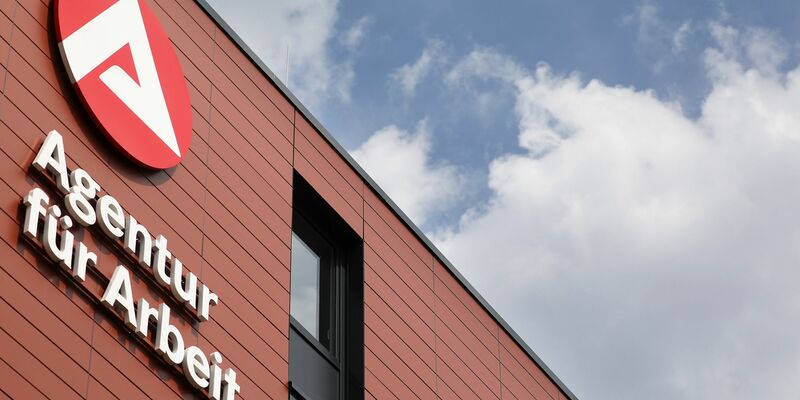 Die Herbstbelebung auf dem deutschen Arbeitsmarkt fällt in diesem Jahr nur schwach aus. (Archivbild)  - Foto: Oliver Berg/dpa