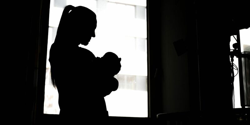 1166 Frauen haben nach Angaben des Bundesfamilienministeriums bis Februar 2024 vertraulich ein Kind geboren. - Foto: Sina Schuldt/dpa
