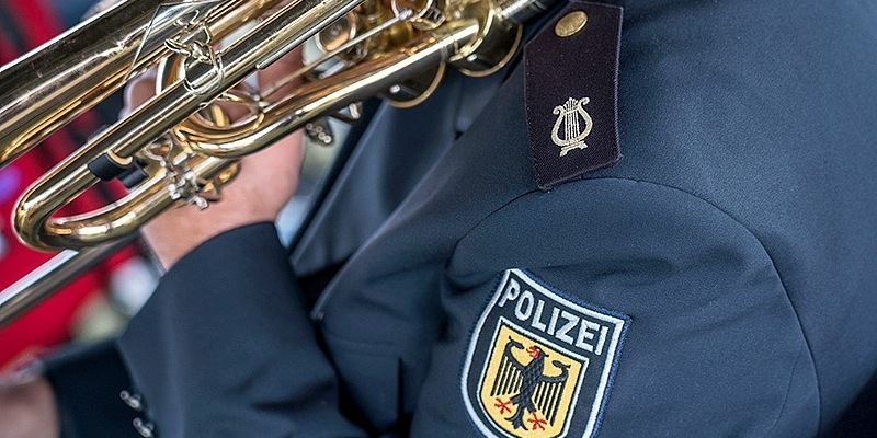 Bundespolizeidirektion München: Platzkonzert des Bundespolizeiorchesters in Garmisch-Partenkirchen - Foto: presseportal.de