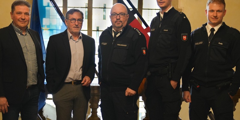 POL-OS: Zwei Menschenleben gerettet - Polizeipräsident belobigt Polizisten aus Ostfriesland - Foto: presseportal.de