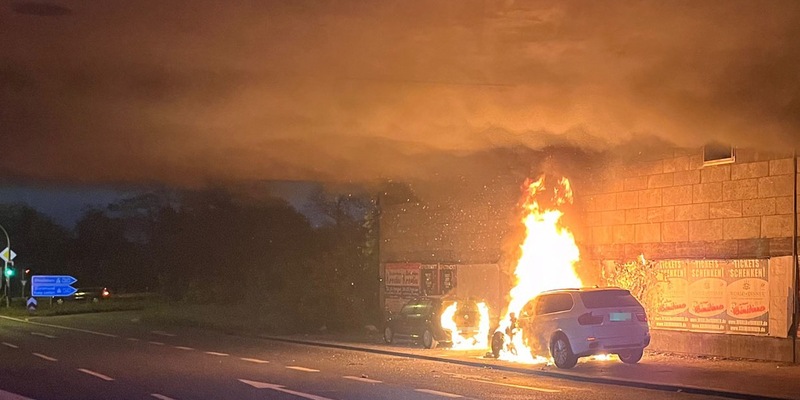 POL-DU: Mittelmeiderich: Zwei Autos in Vollbrand - Kripo sucht Zeugen - Foto: presseportal.de