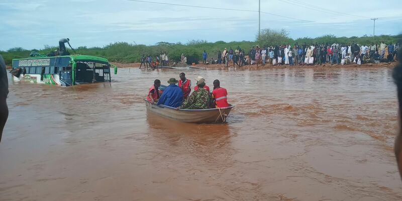 Die Regenzeit in Kenia wird in diesem Jahr durch das Wetterphänomen El Niño verstärkt. Die Folge sind Überschwemmungen (Archivbild). - Foto: Uncredited/AP/dpa