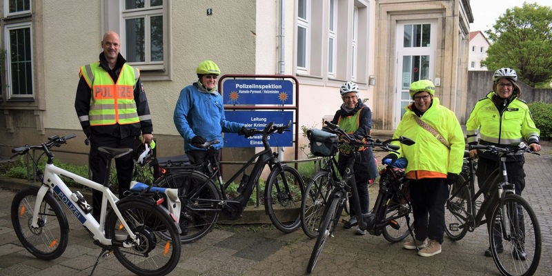 POL-HM: Sicherheit erfahren: Neue Thementour für Seniorinnen und Senioren zur Stärkung des Sicherheitsgefühls - Foto: presseportal.de