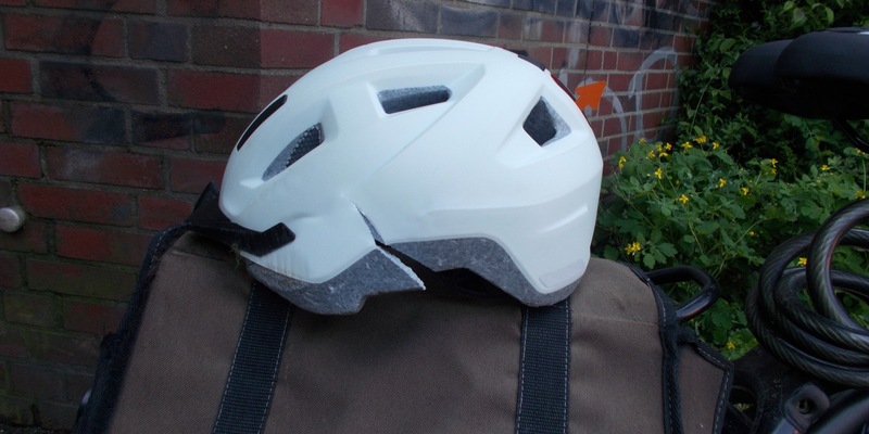 POL-NE: Das Tragen eines Helms kann Leben retten - Foto: presseportal.de