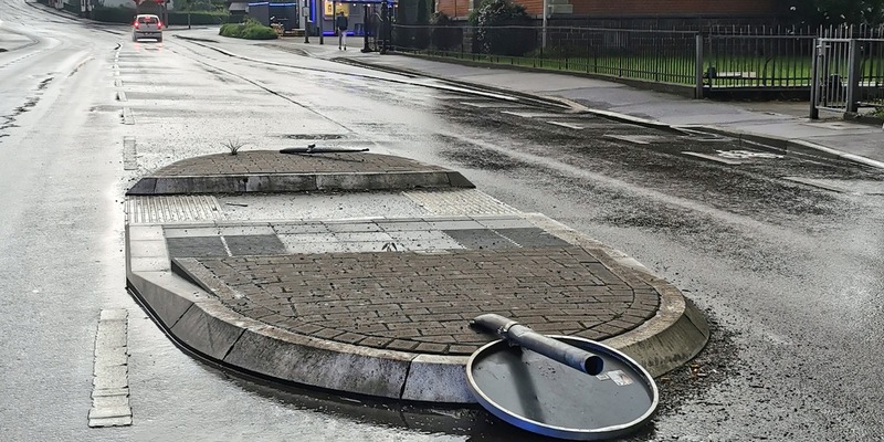 POL-GM: Verkehrsschild umgefahren - Foto: presseportal.de