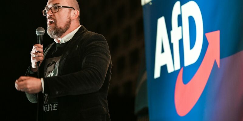 Hans-Thomas Tillschneider fällt im Parlament regelmäßig durch russlandfreundliche Positionen auf. - Foto: Heiko Rebsch/dpa