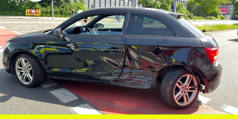 POL-DU: Altstadt: Beim Linksabbiegen übersehen - zwei Verletzte - Foto: presseportal.de