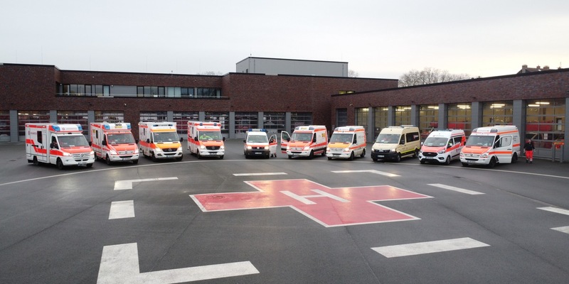 FW-E: Rettungsdienst der Stadt Essen führt Stellprobe auf dem Messegelände durch - 120 Kräfte im Einsatz - Foto: presseportal.de