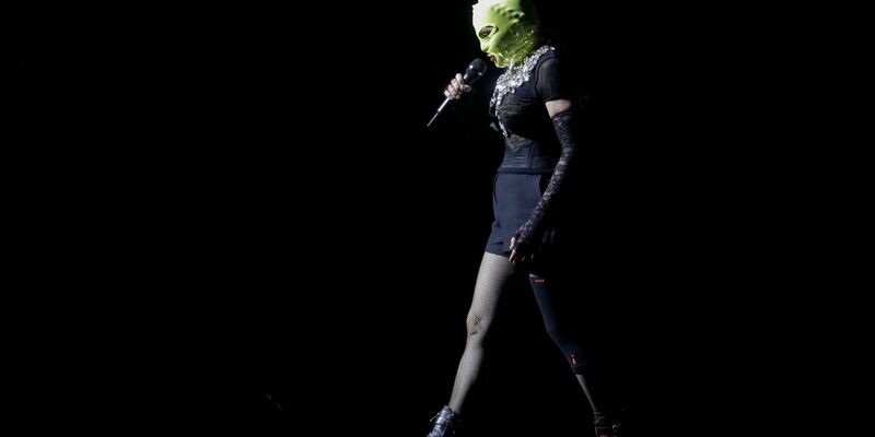 Die US-Sängerin Madonna wird ihre Tournee mit einem kostenlosen Konzert am Strand der Copacabana in Rio de Janeiro abschließen. - Foto: Bruna Prado/AP/dpa