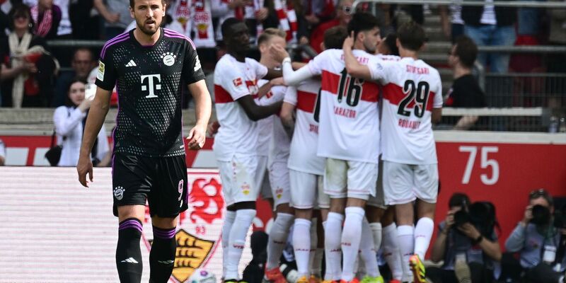 Harry Kane und die Bayern fahren mit einer Niederlage aus Stuttgart nach Hause. - Foto: Bernd Weißbrod/dpa